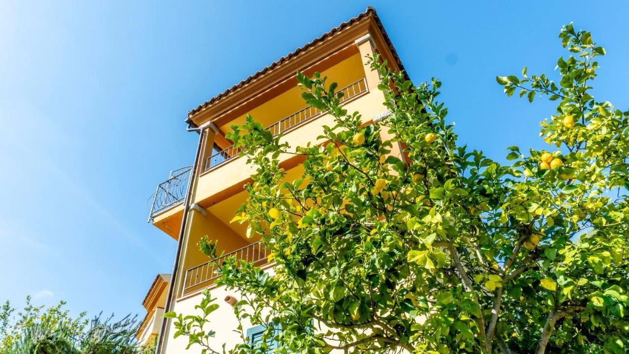 Appartamenti Dodi Lt - Pms Casevacanze Budoni Bagian luar foto
